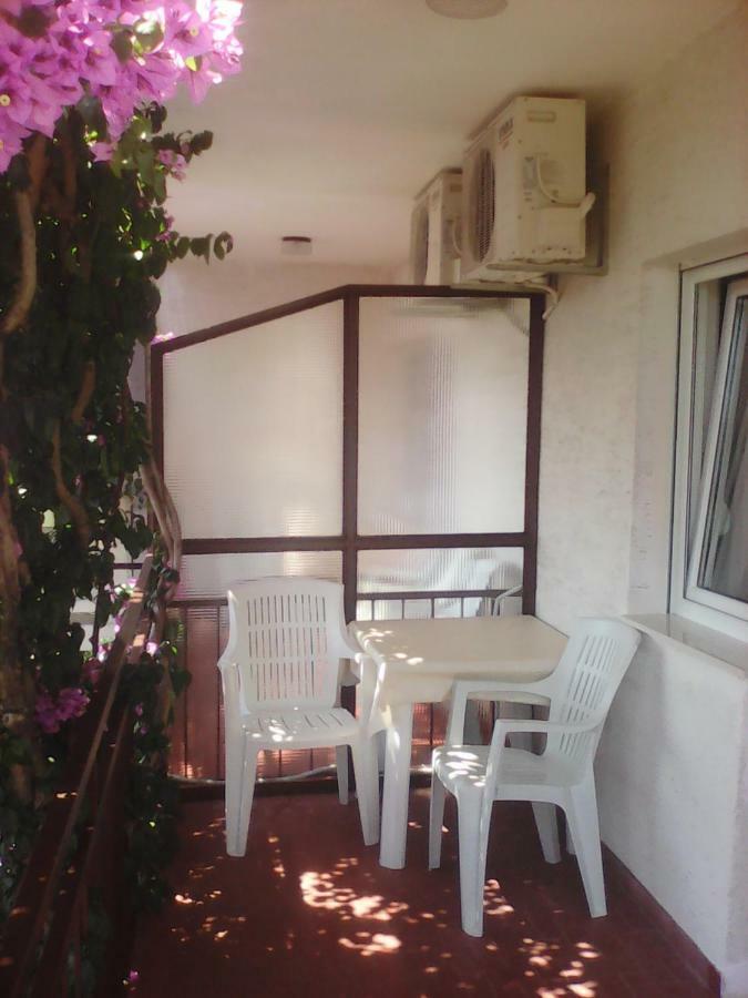 Apartmani Ivona พอดโกรา ภายนอก รูปภาพ